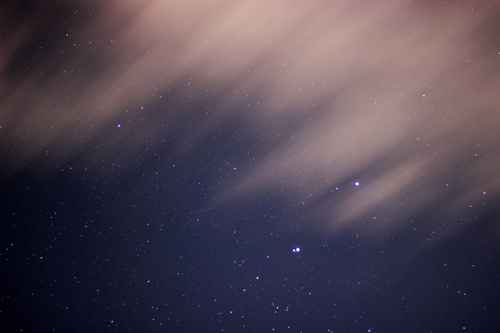 Canon EOS 600D (Rebel EOS T3i / EOS Kiss X5) + Canon EF 50mm F1.8 II sample photo. Night sky photo photography