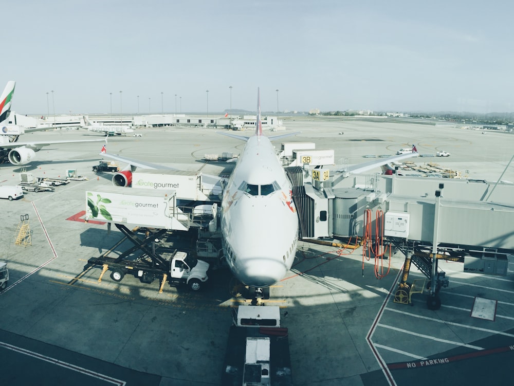 parked airplane during daytime