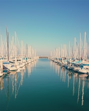 power boat reflection photography