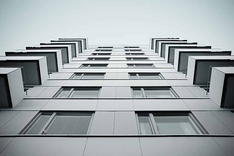 Diagnostiqueur immobilier : sortir du DPE à l'unité et décrocher des missions collectives en 2026