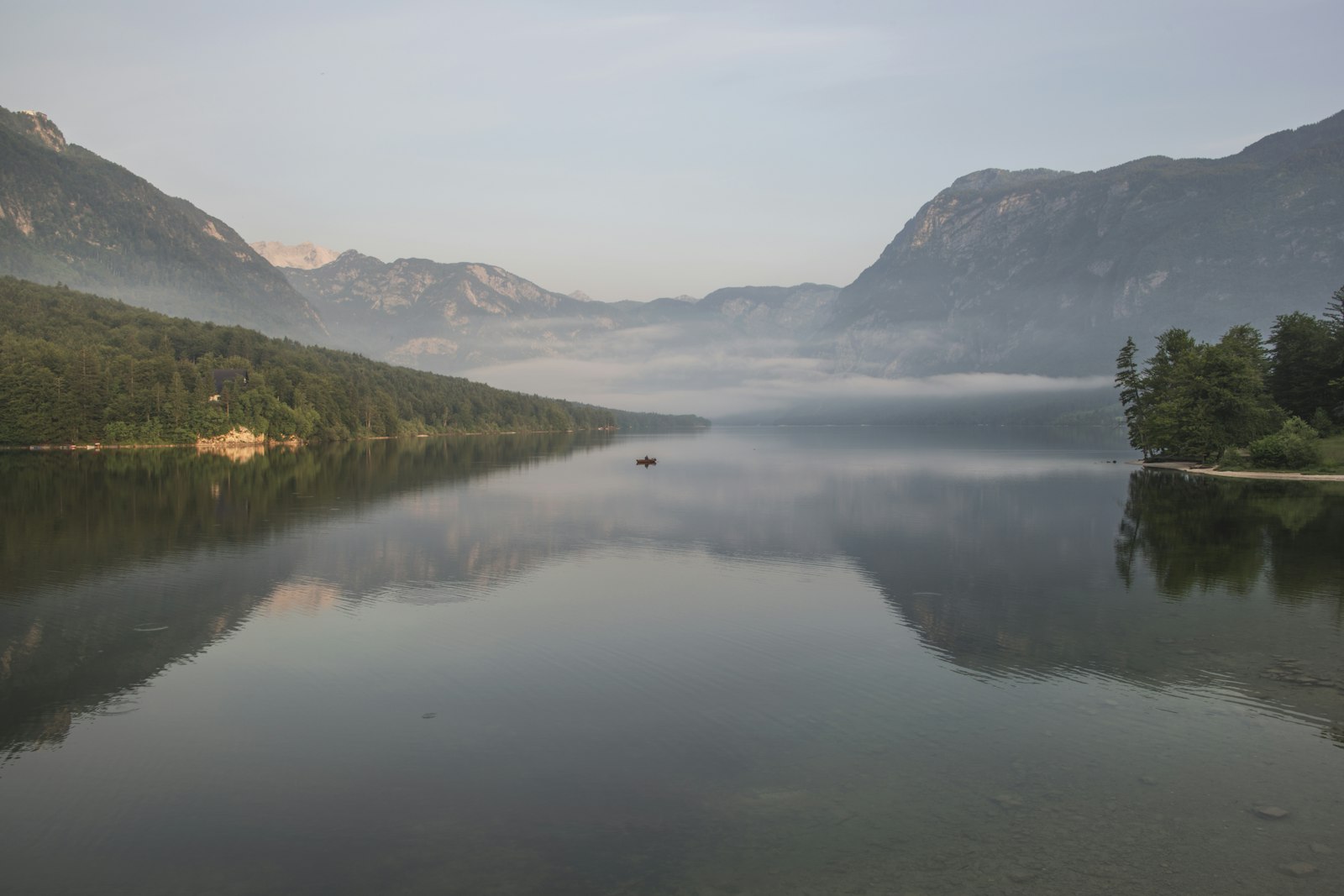 Nikon D800 + Nikon AF-S Nikkor 28-300mm F3.5-5.6G ED VR sample photo. Body of water near photography