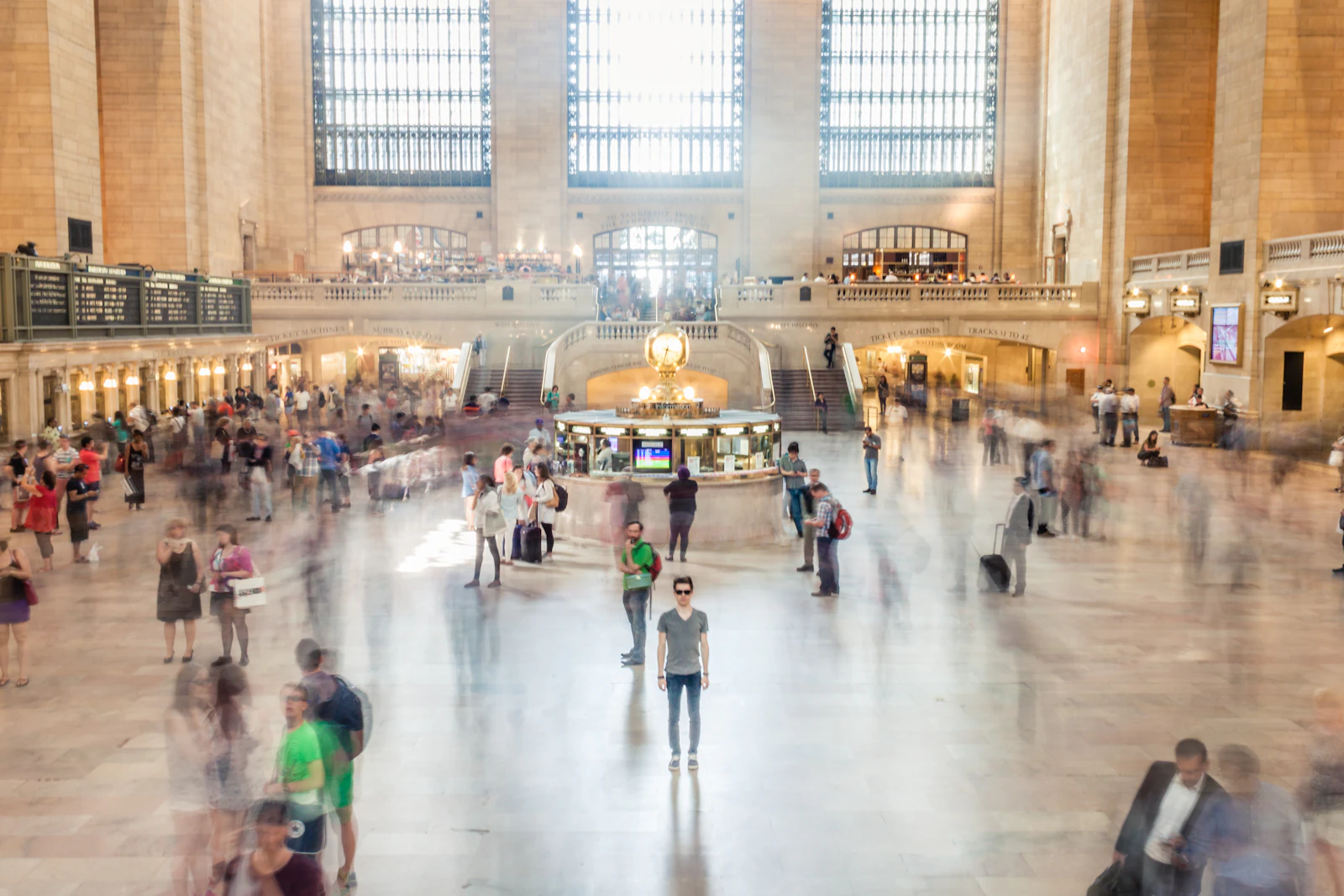 IA et social media management : produire plus sans noyer son audience