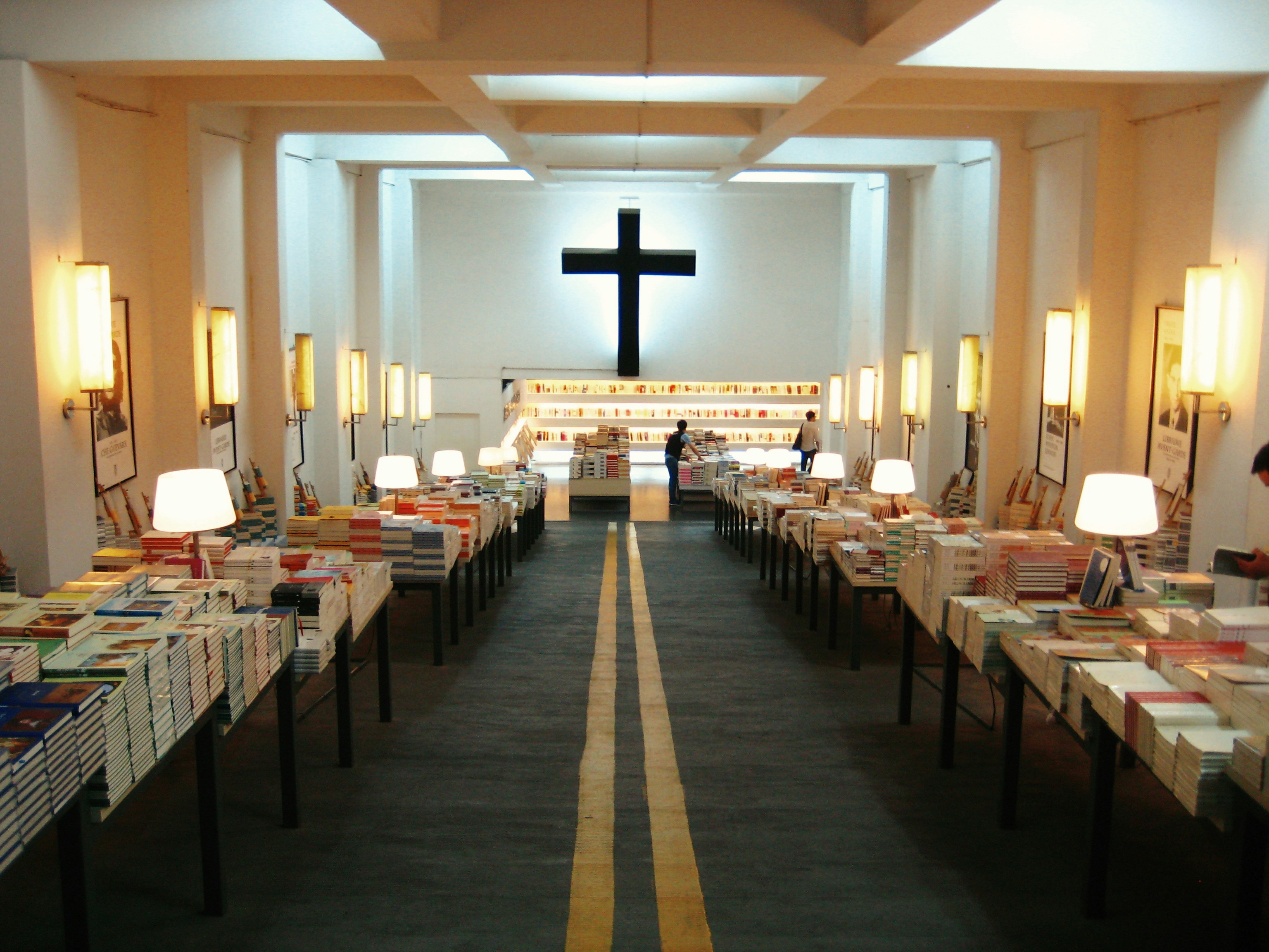 Free Unsplash photo from Christopher