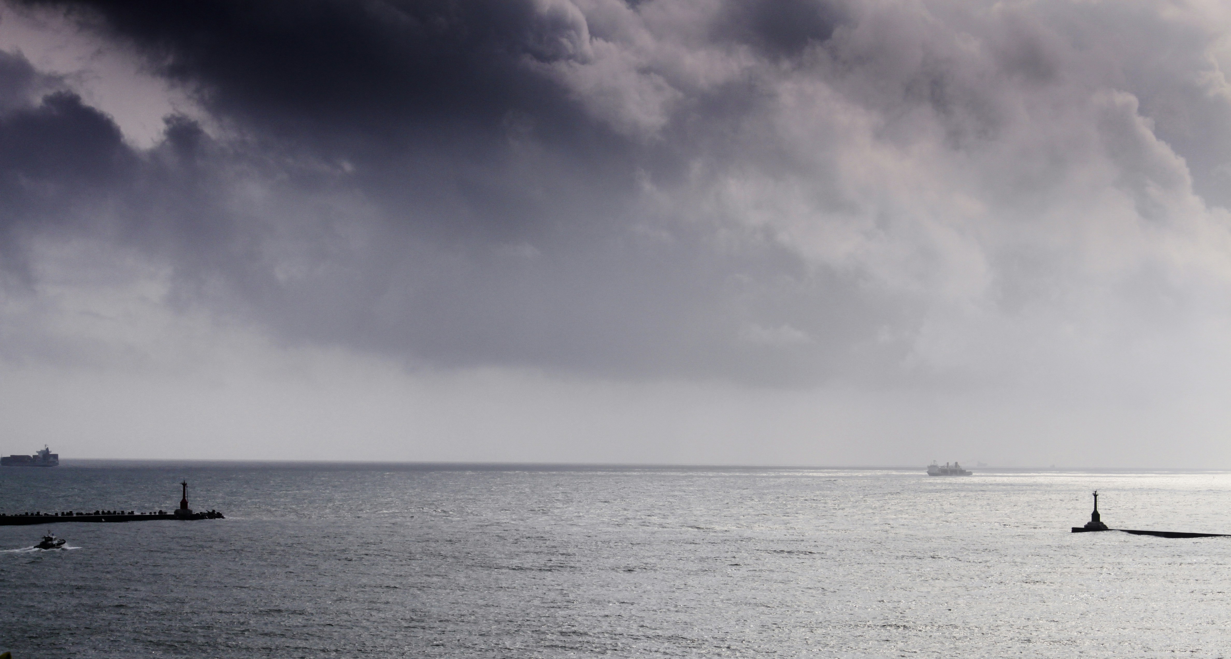 Free Unsplash photo from Ronald Yang