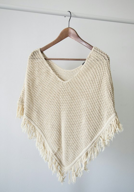 Buzo Cuello Redondo Crema