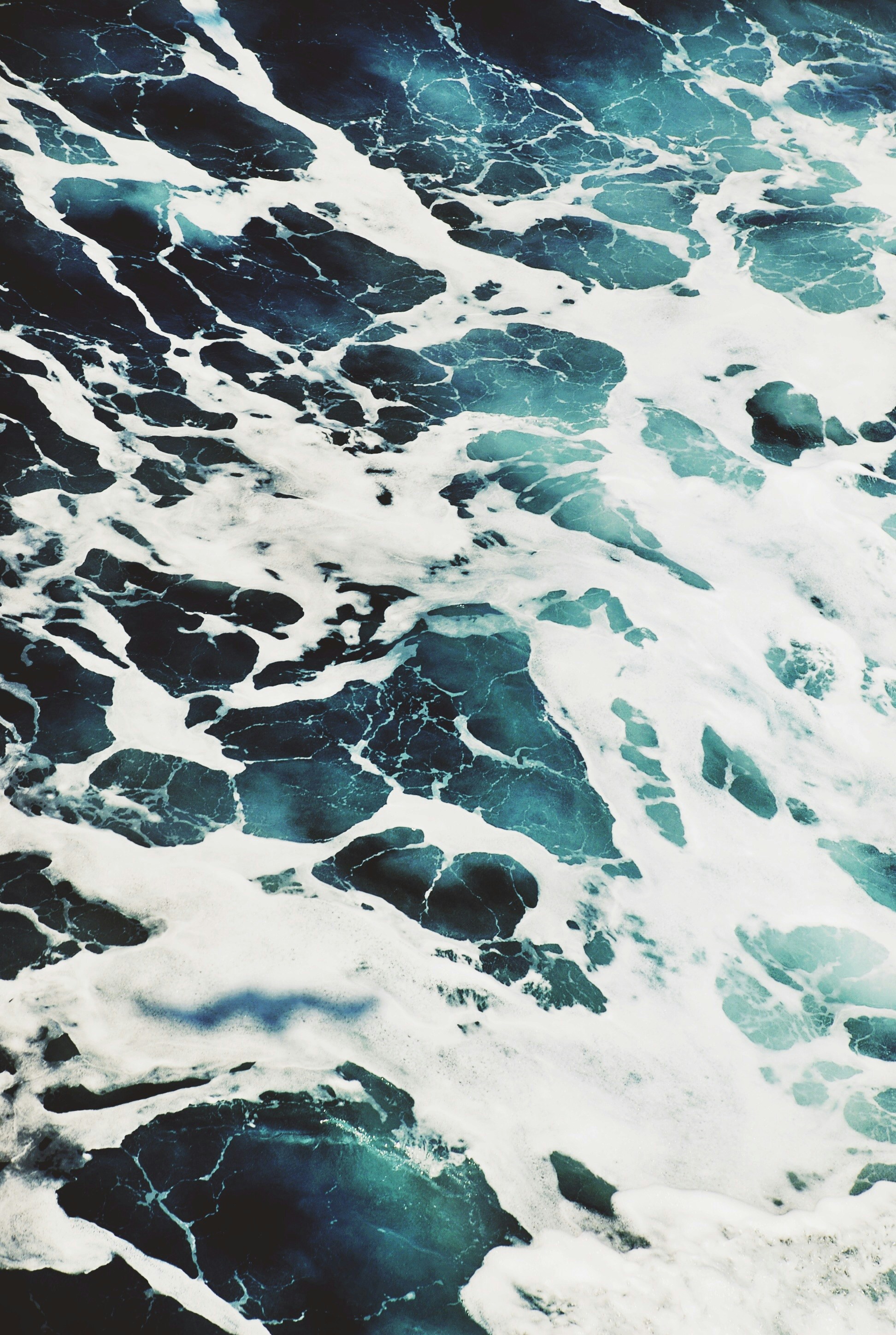How Cold Water Therapy Enhances Athletic Motivation