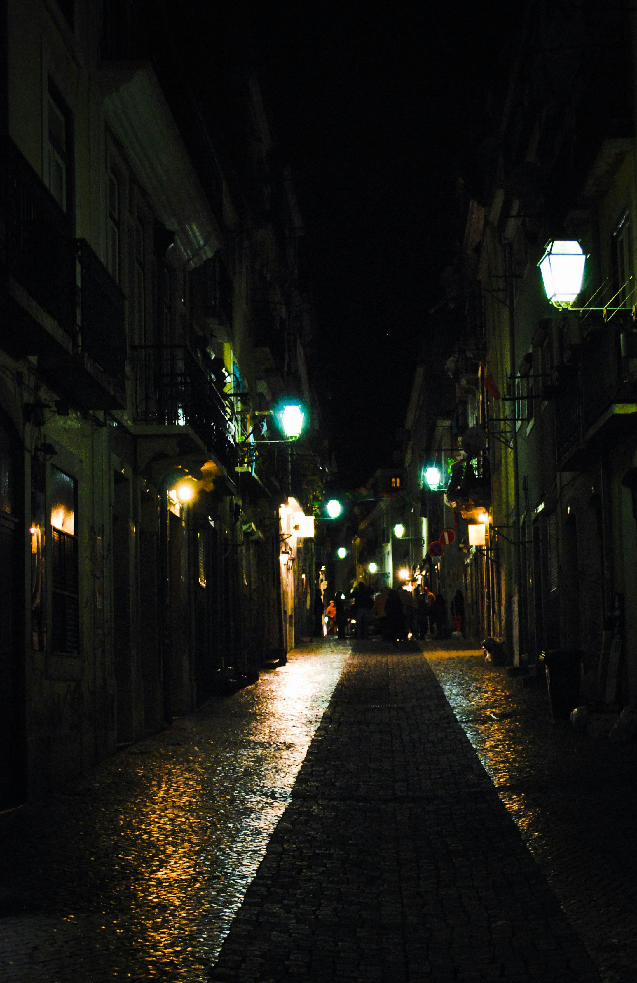 Free Unsplash photo from Artur Leszczynski