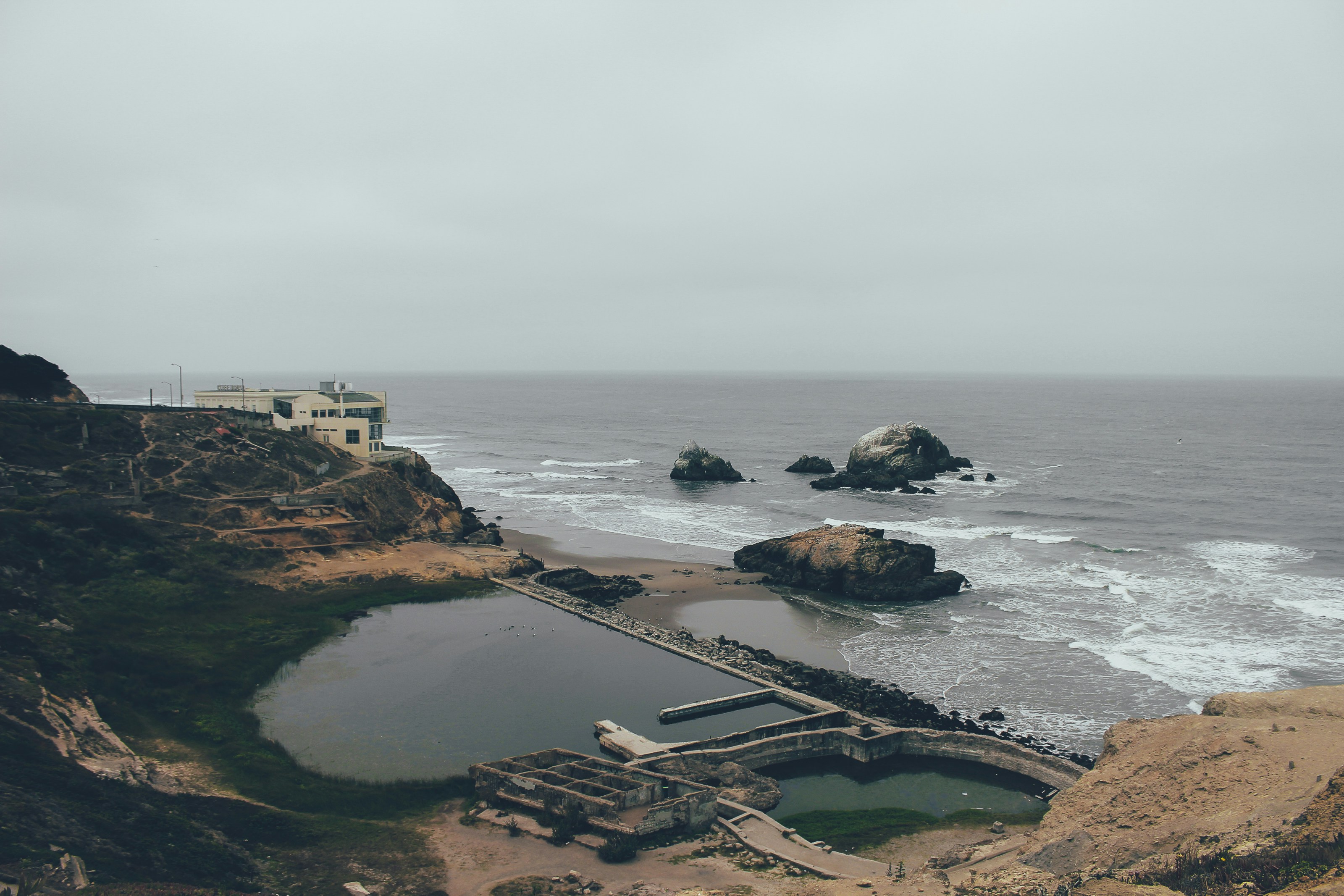 Free Unsplash photo from Aaron  Alvarado