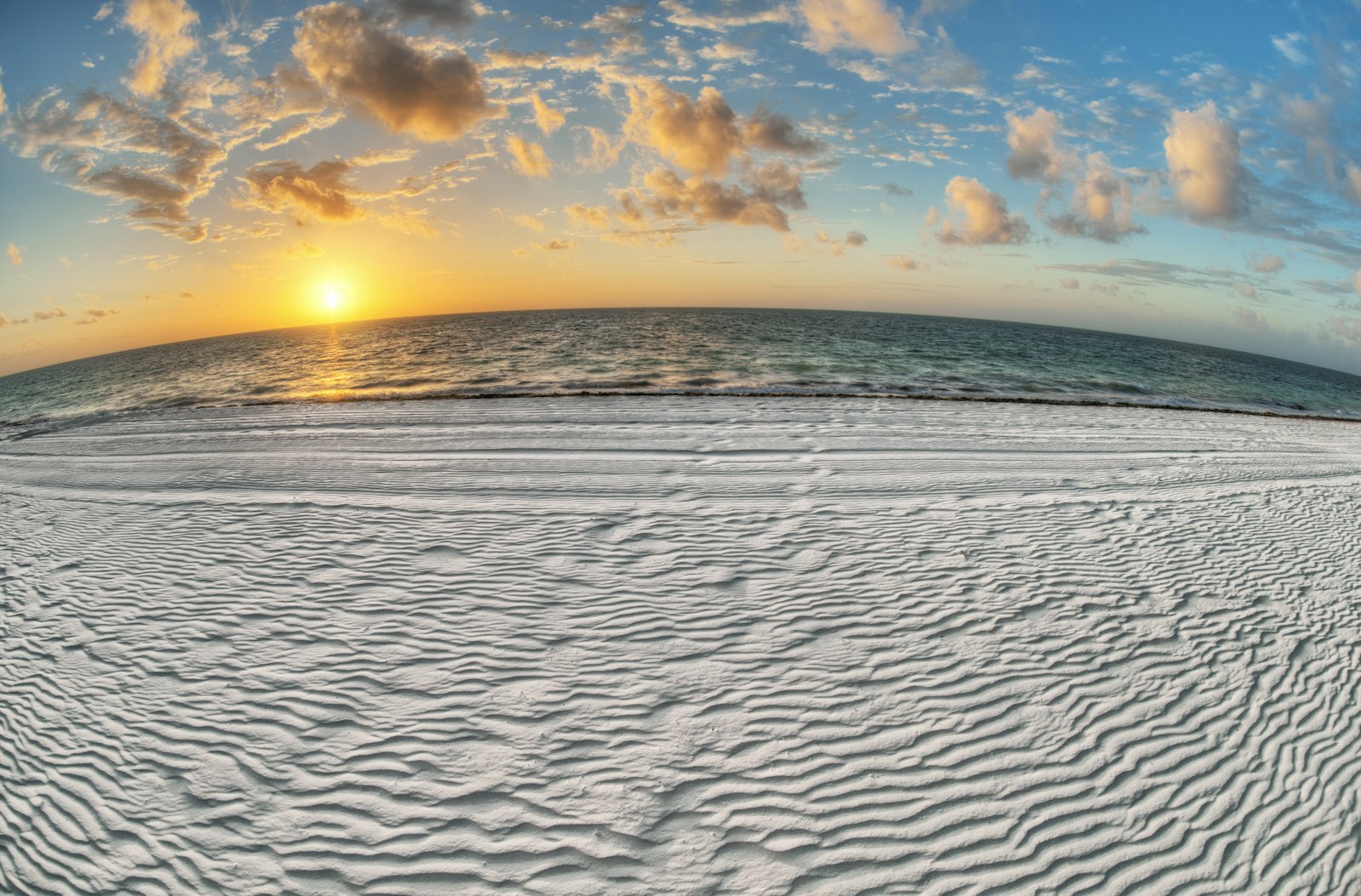 Tokina atx-i 11-16mm F2.8 CF sample photo. Gray sand near body photography