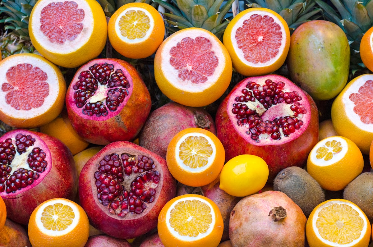 Pomegranates and lemons are well known in Indian and Sri Lankan herbal medicine for extending life.