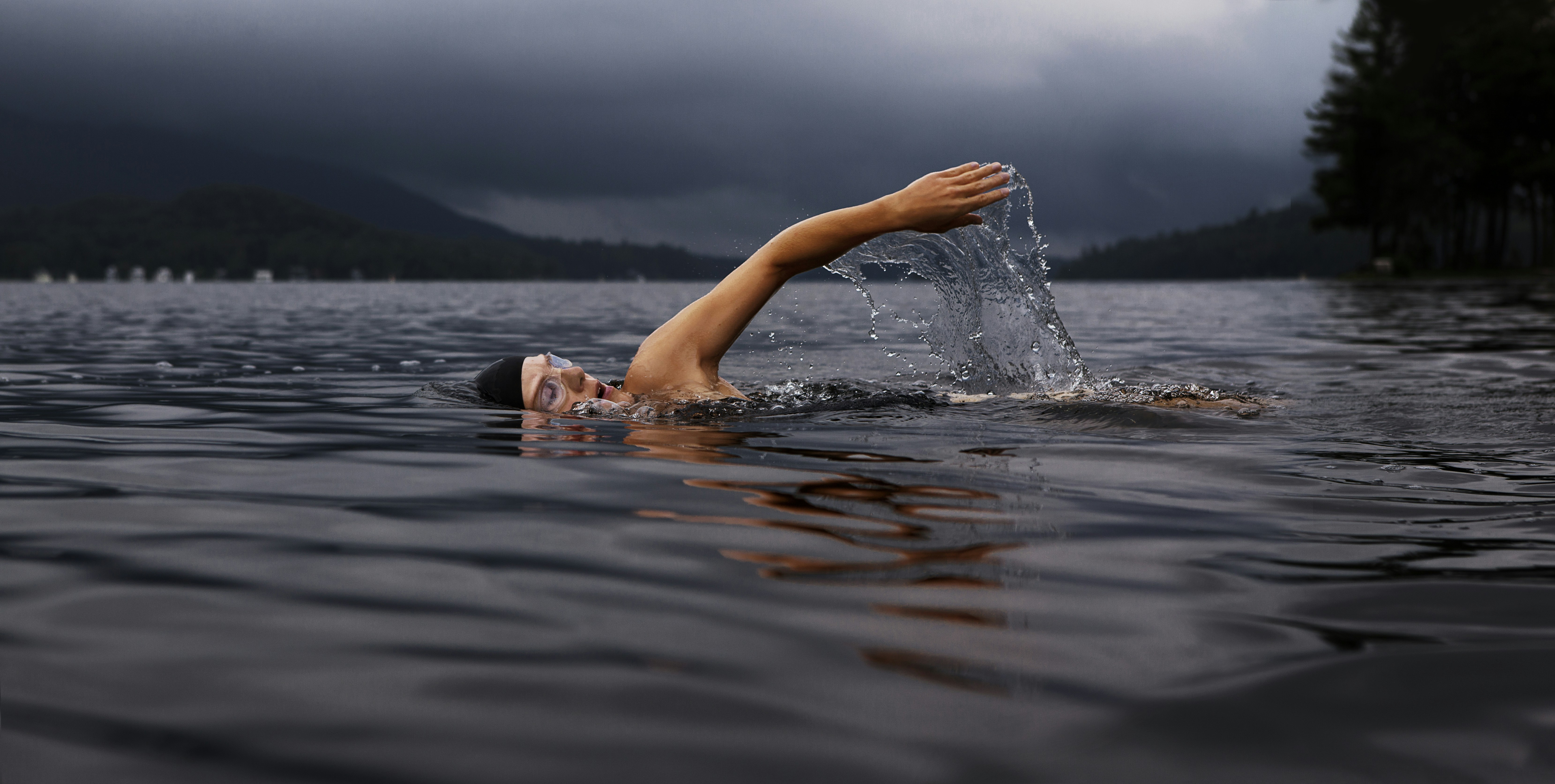 great photo recipe,how to photograph man swimming on body of water