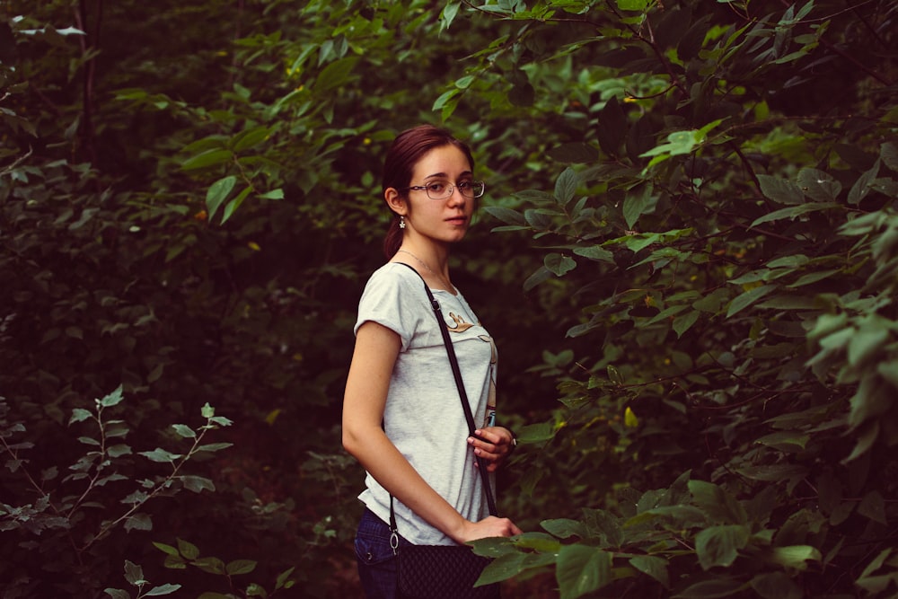 woman wearing white shirt