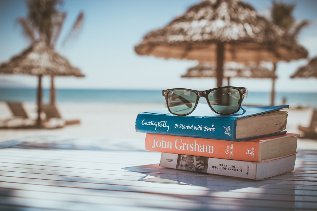 5 books to read during the Summer holidays.  header image