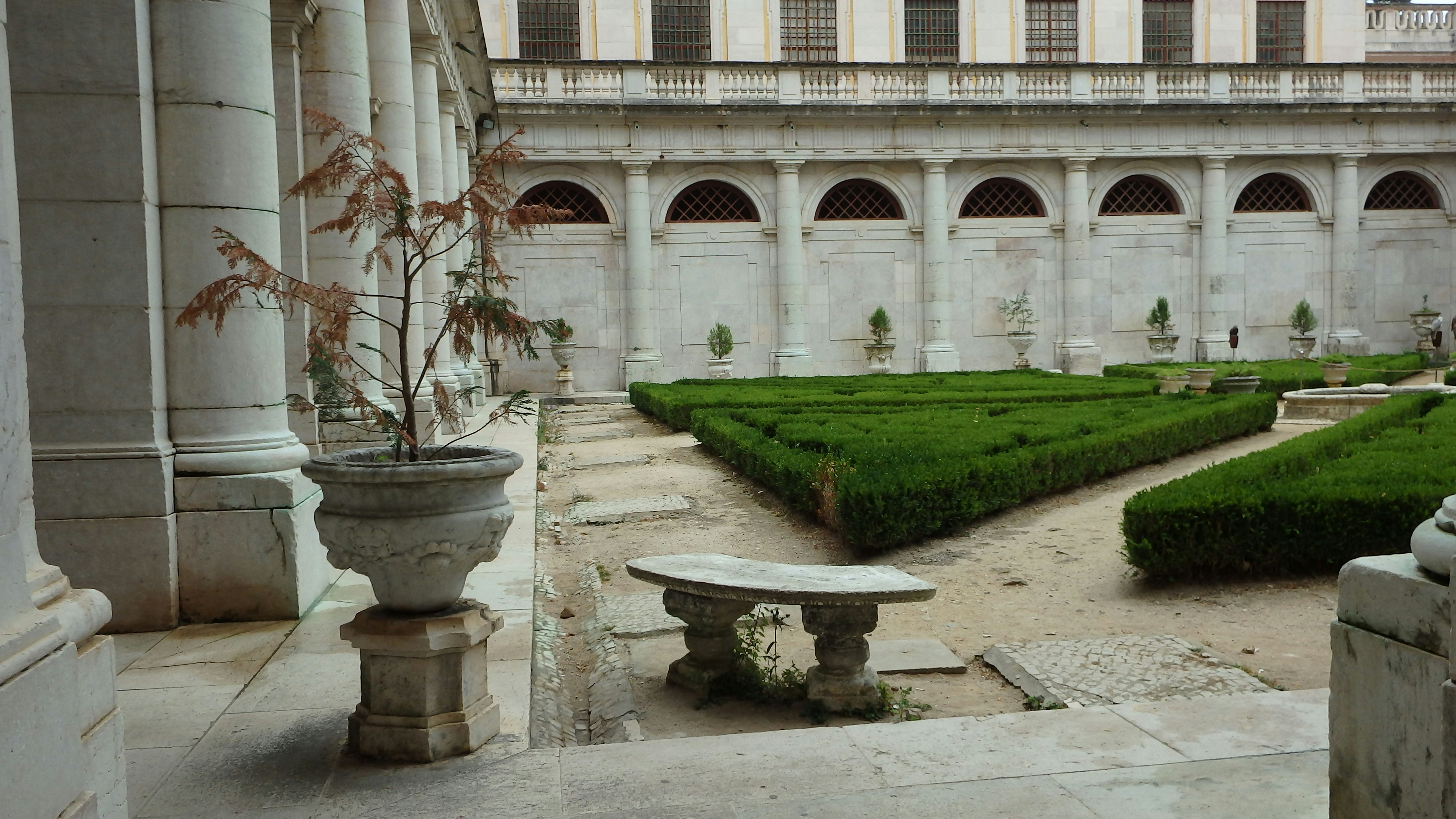 Free Unsplash photo from Manuela Rodrigues