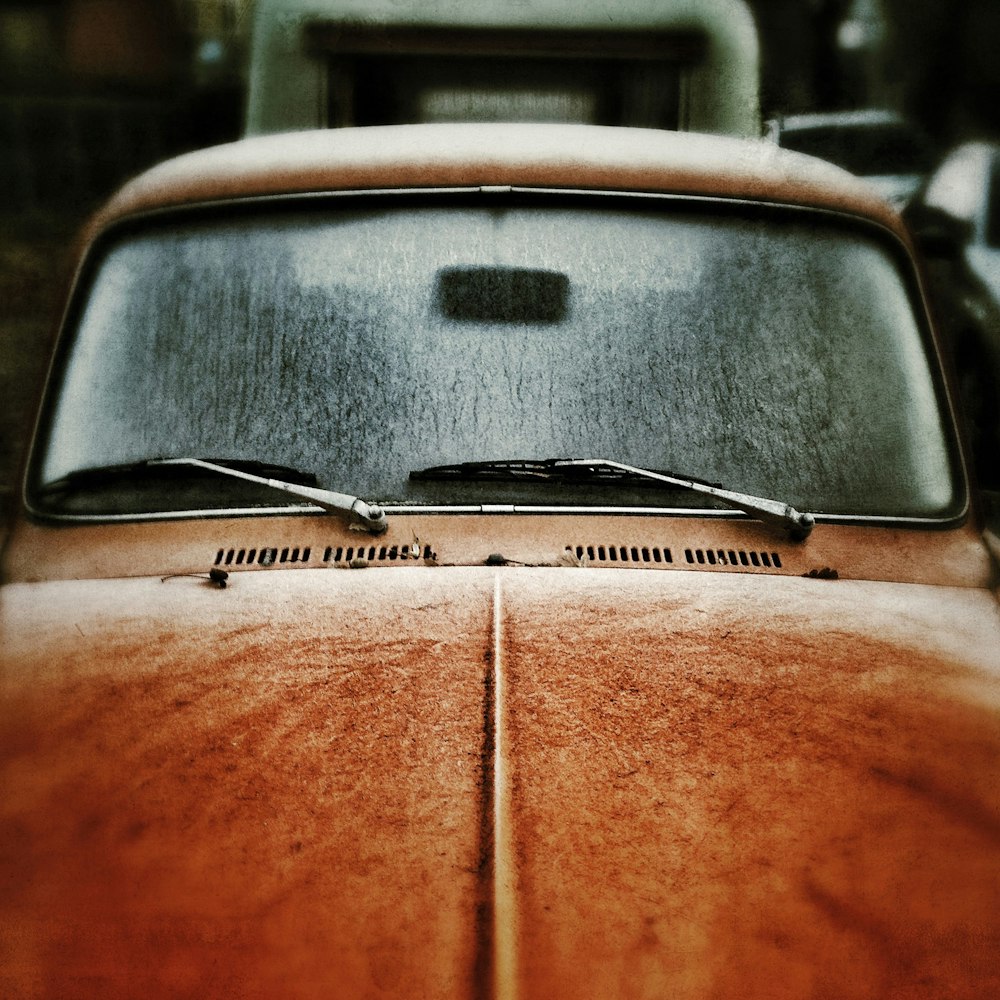 foto de closeup do carro marrom