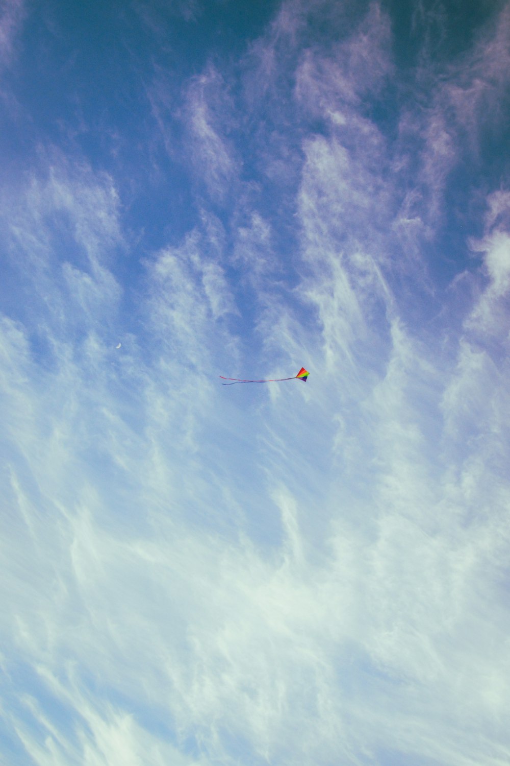 cometa volando en el cielo