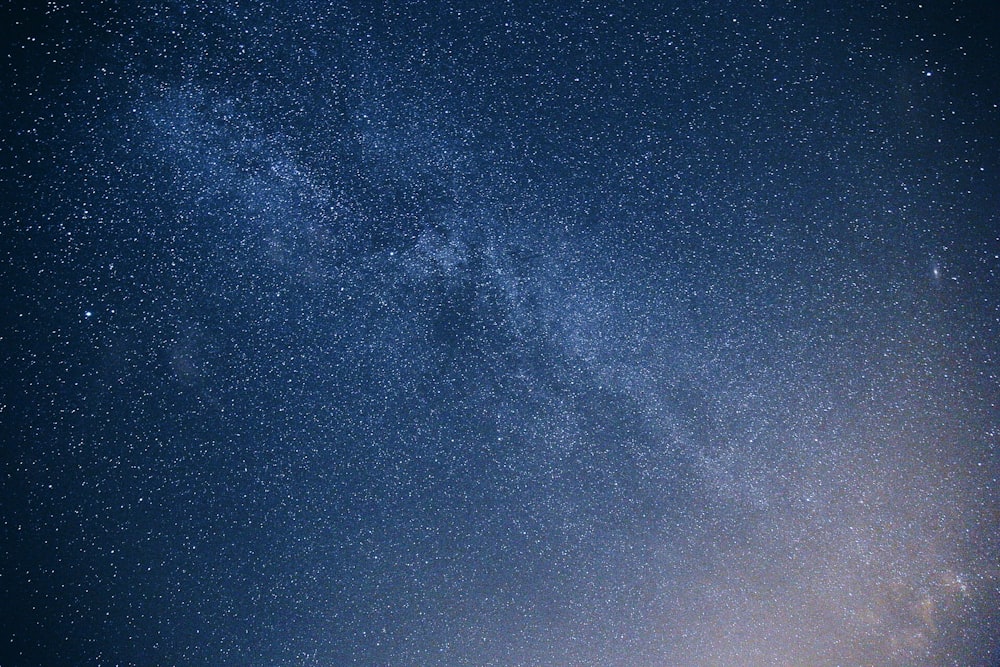 Foto del cielo durante la noche