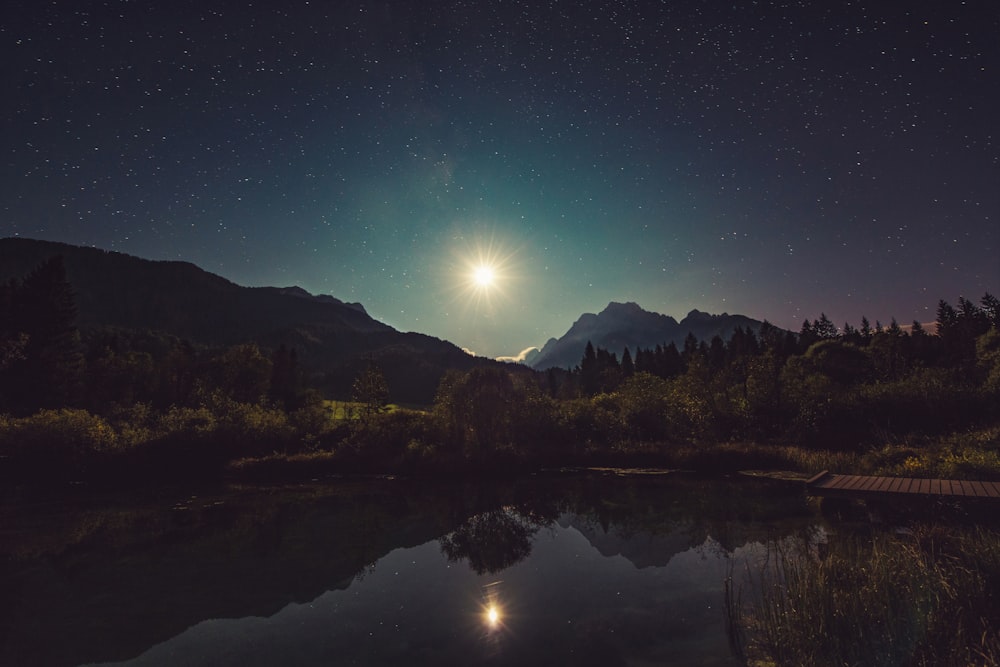 Foto di Lago con sole