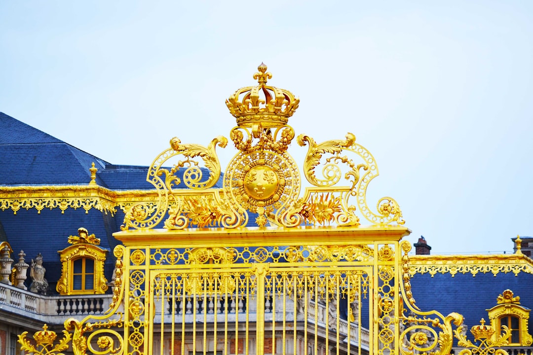 gold and blue castle,