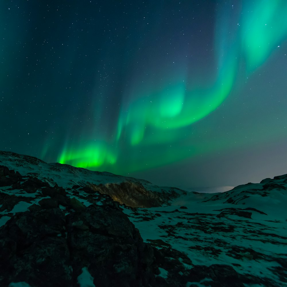 Aurora boreal durante a noite