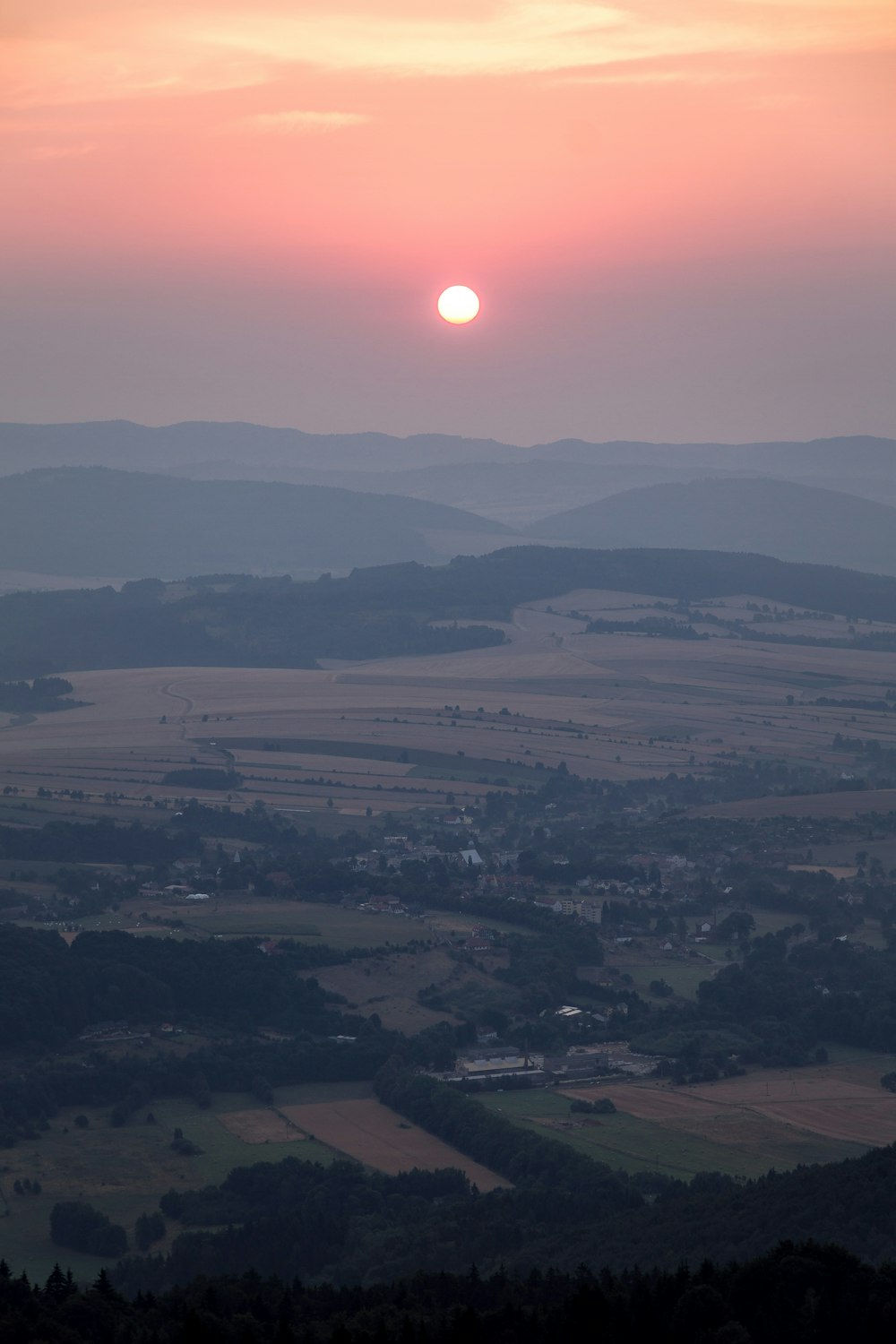 Fotografia aérea de edifícios na Golden Hour