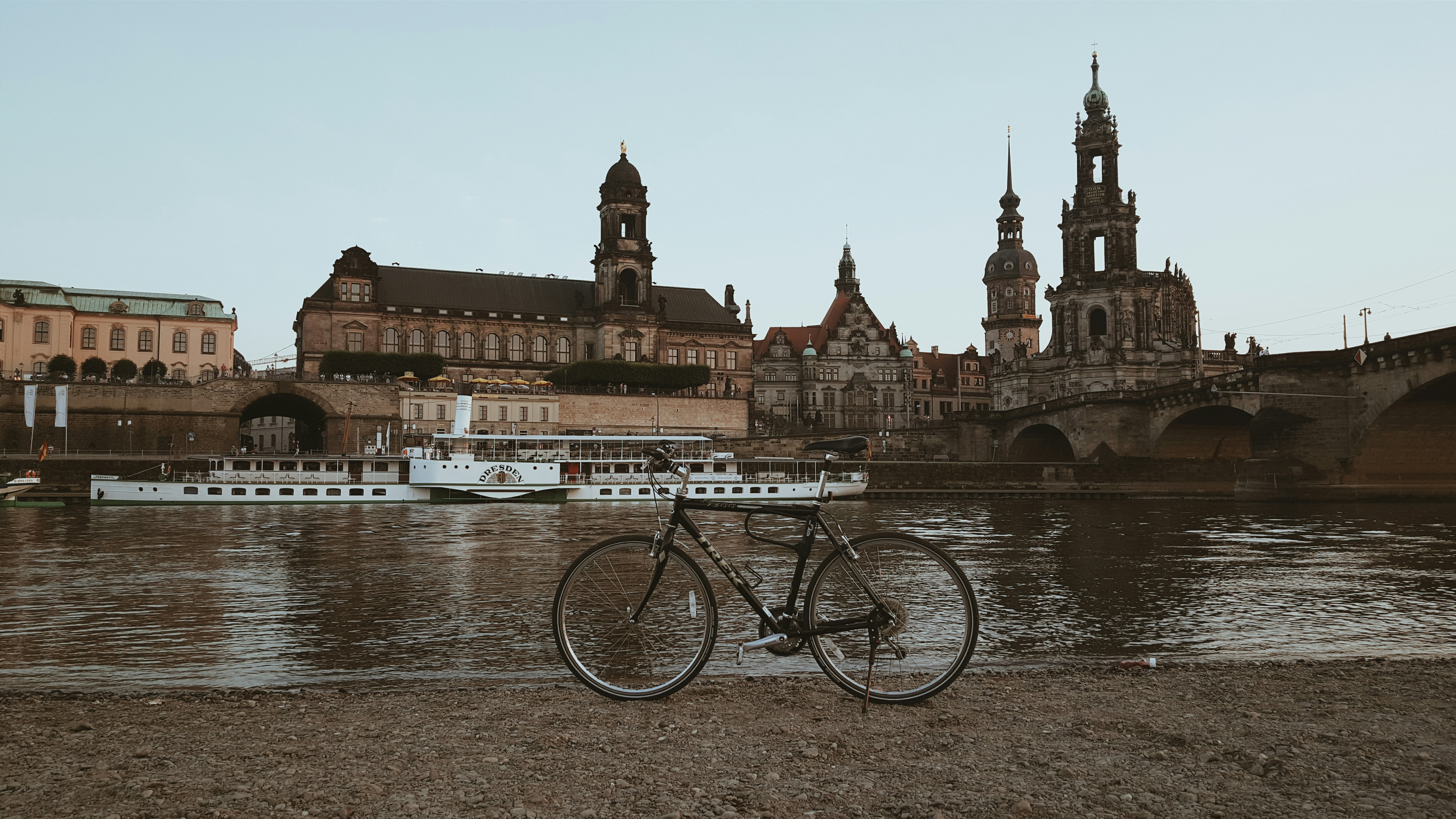 Free Unsplash photo from Eugene Zaycev