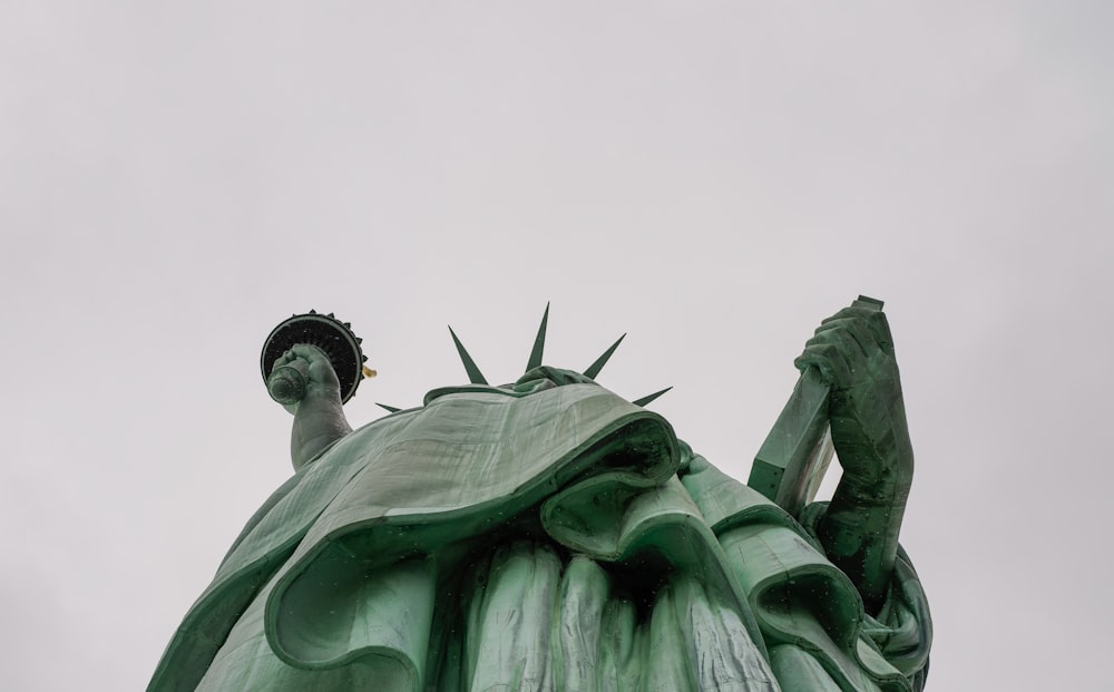 fotografia dal basso della Statua della Libertà, New York