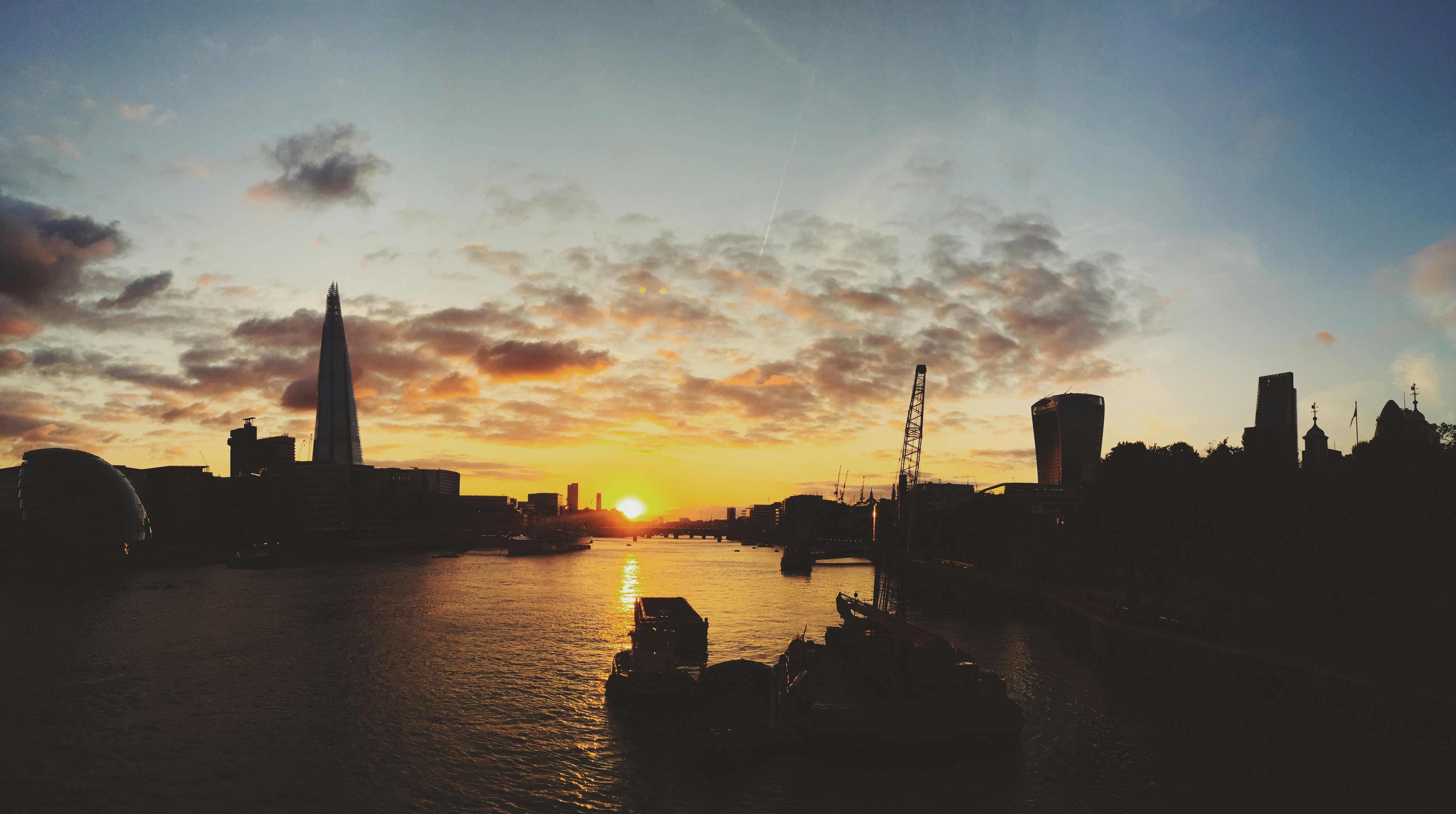 Short Sunset Quotes & Captions for Instagram — Heartfelt