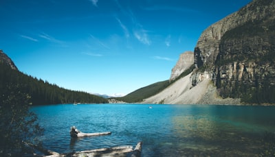 Moraine Lake - 从 South, Canada