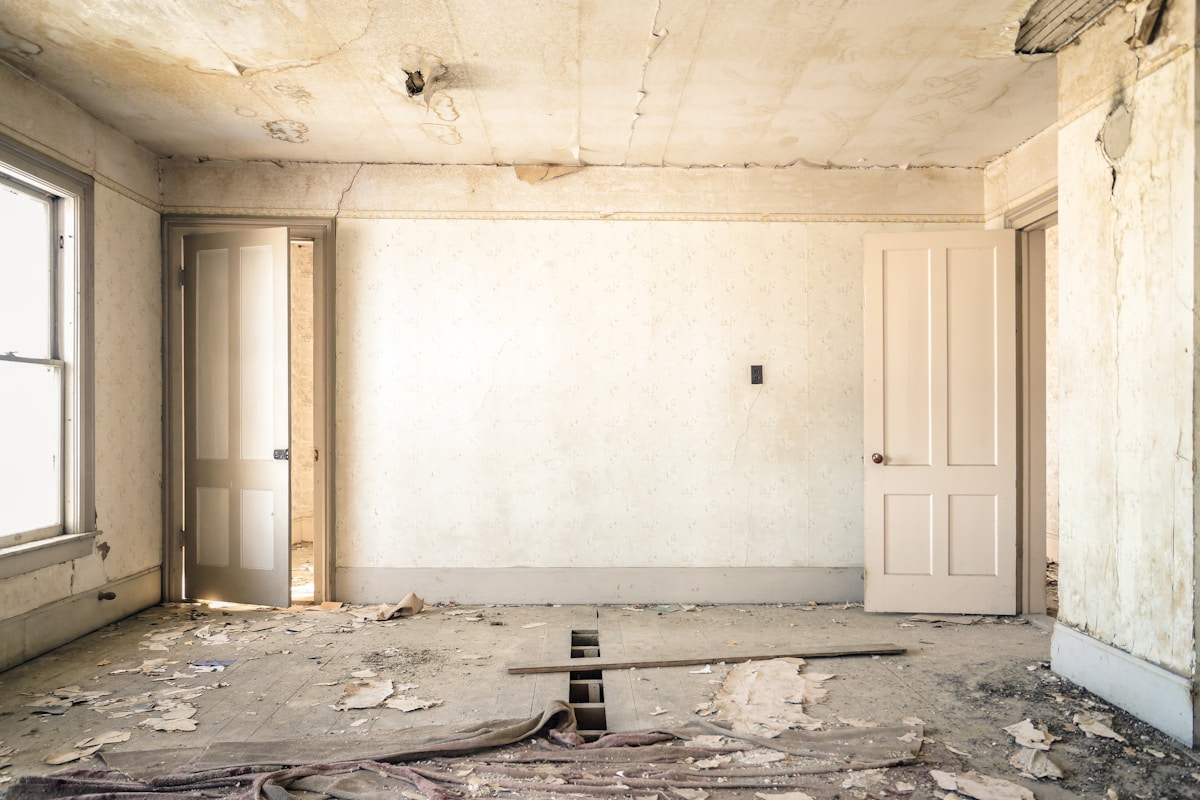 House clearance, garage clearance, scrap metal clearance image background image