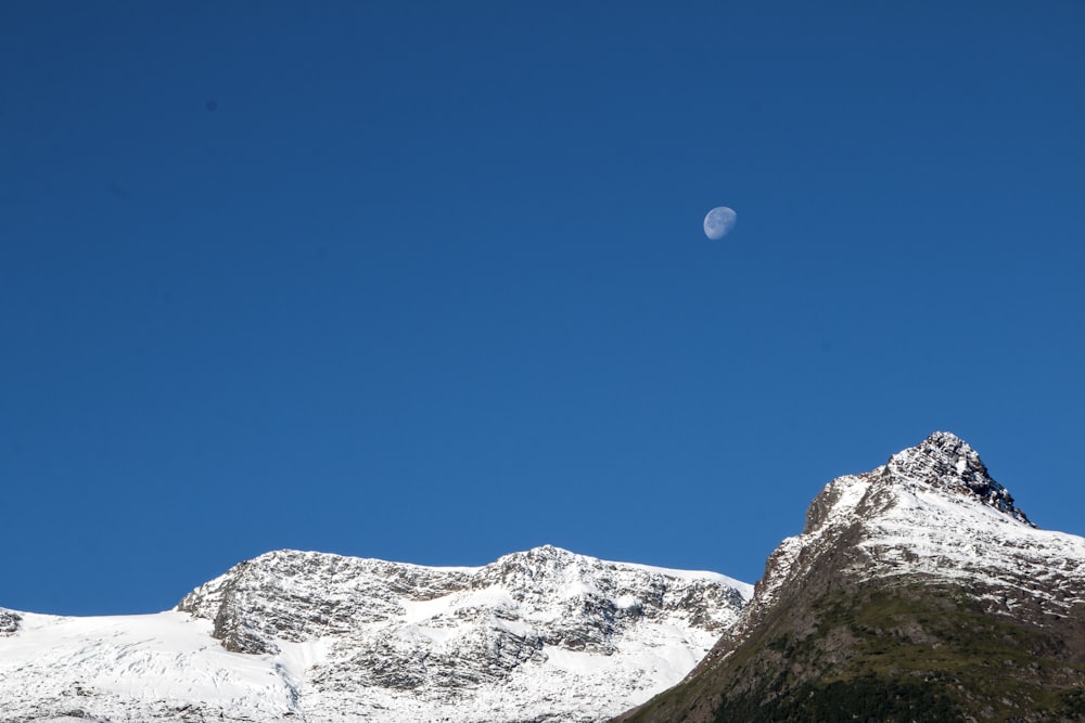 long angle photography of mountain range