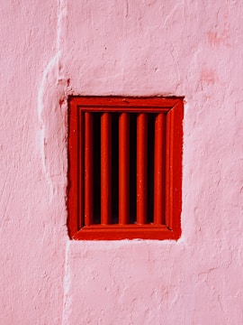 Interface displaying percentage resizing with locked aspect ratio.