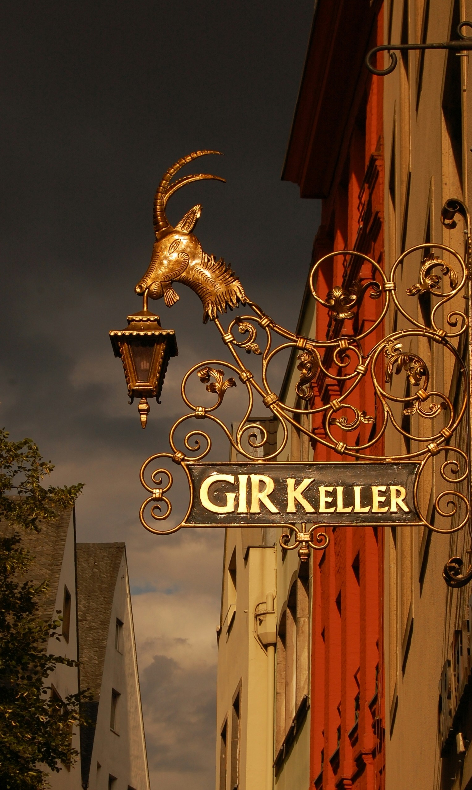 Free Unsplash photo from Vasil Kunchev