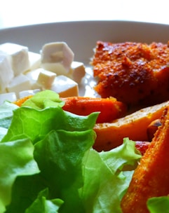 A close-up of a healthy keto meal served on a plate.