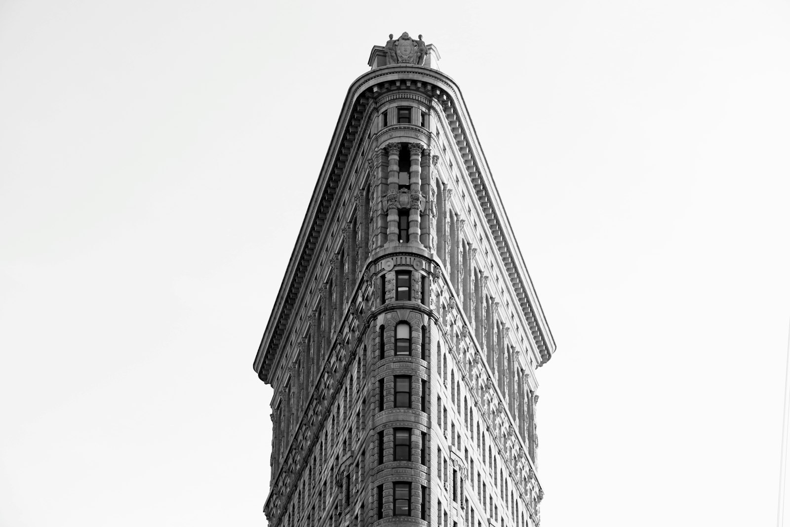 Canon EOS 7D Mark II + Canon EF-S 18-135mm F3.5-5.6 IS STM sample photo. Flatiron building, new york photography