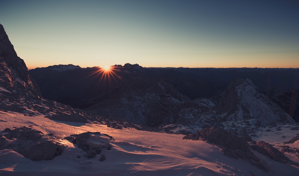 montanha coberta de neve