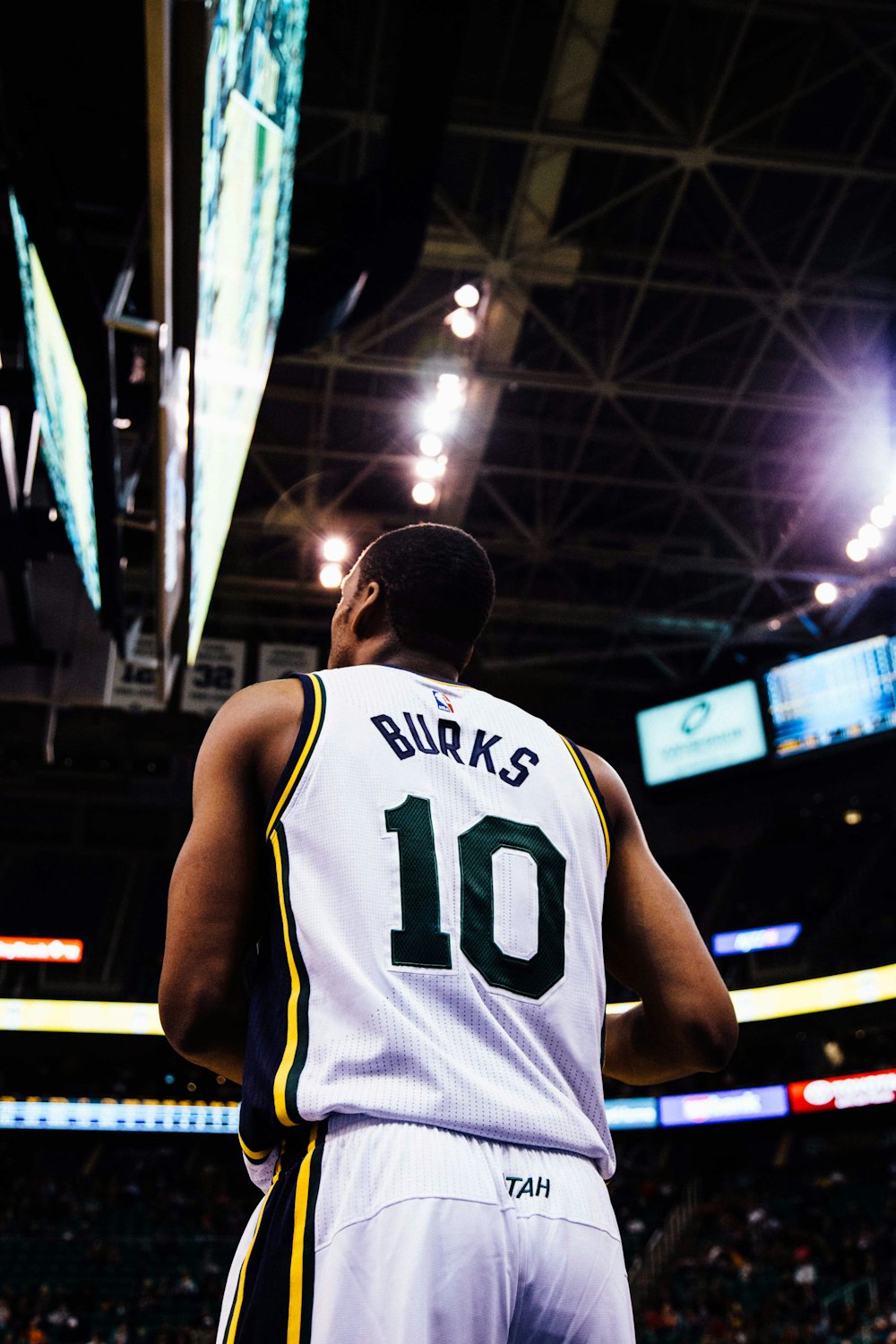 Jogador de basquete da NBA Burks 10