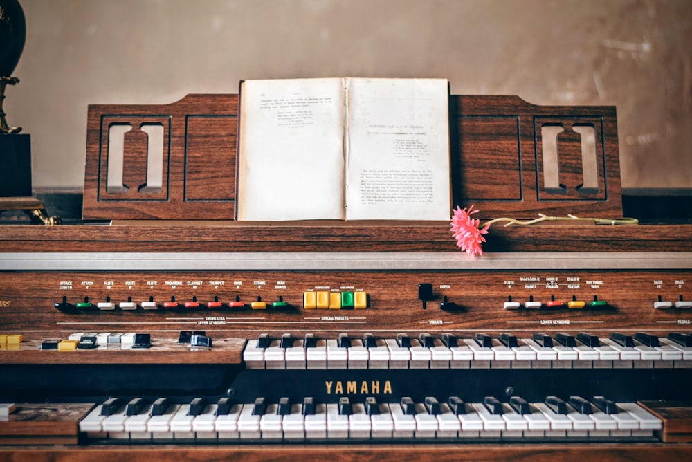 brown Yamaha 2-tier piano