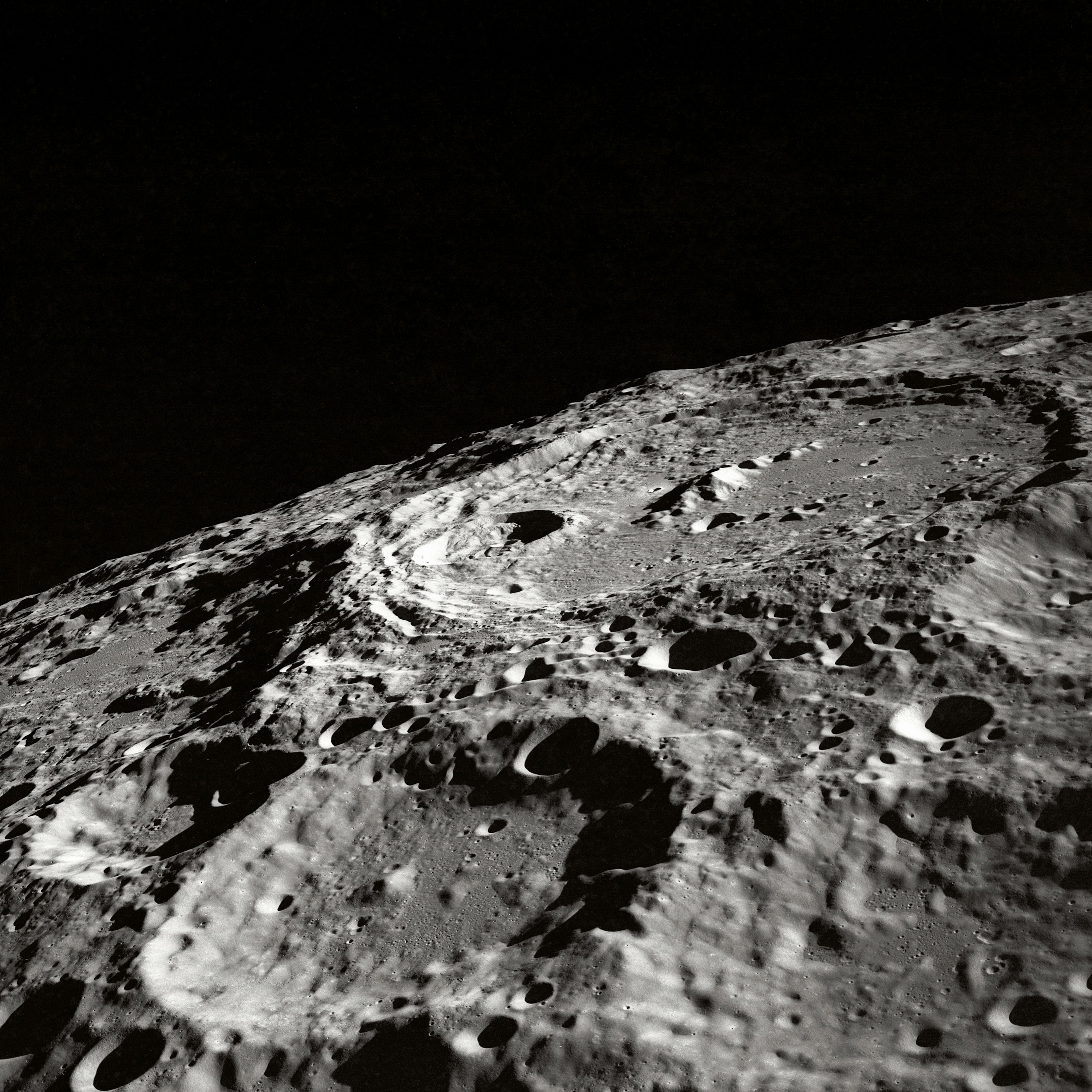 Photo de faire un trou à la lune par NASA