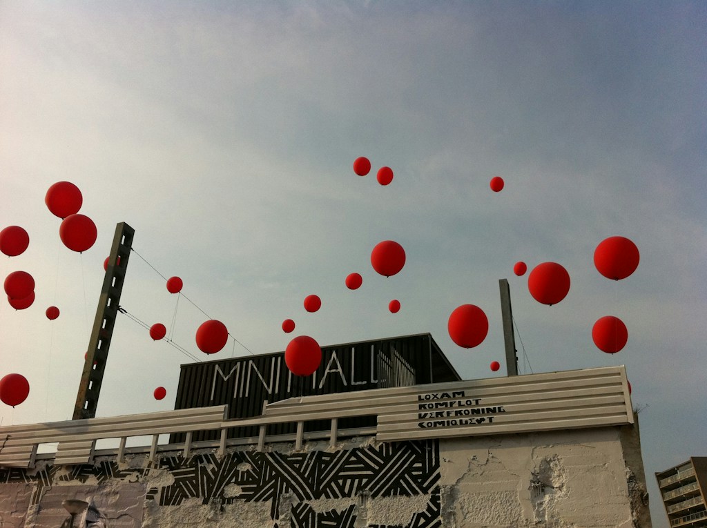 Sky-High Promo Balloon
