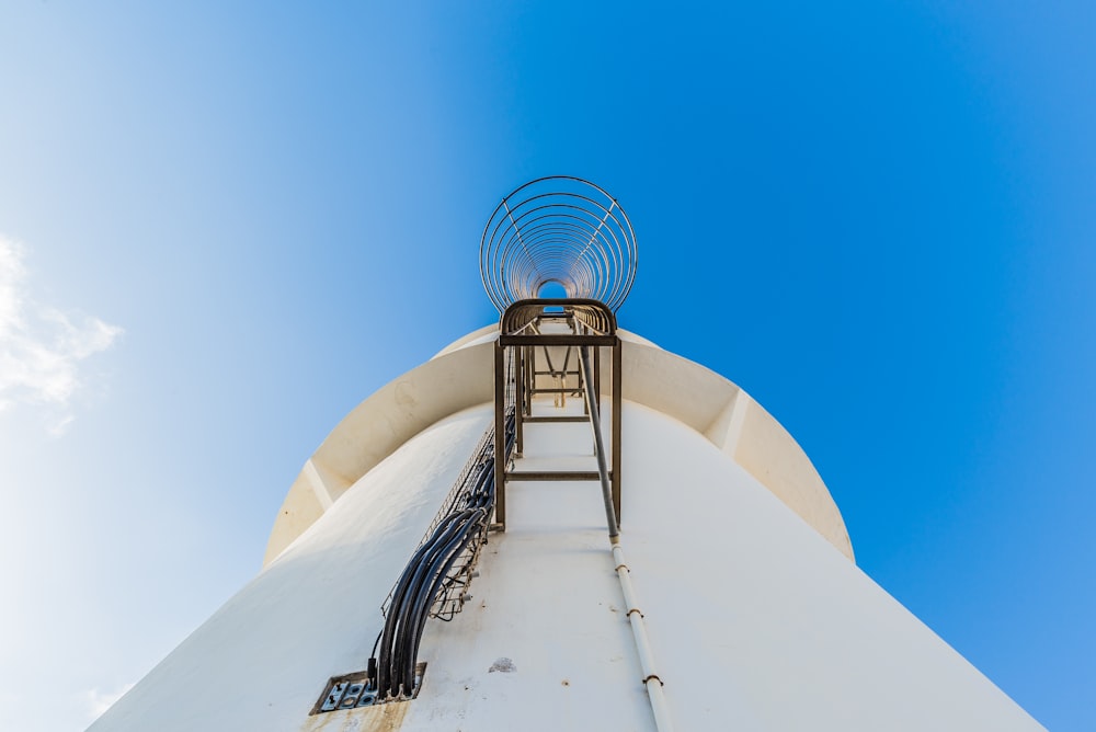 Foto de ángulo bajo del edificio