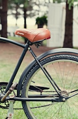 close view of bike with brown saddle