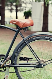 close view of bike with brown saddle