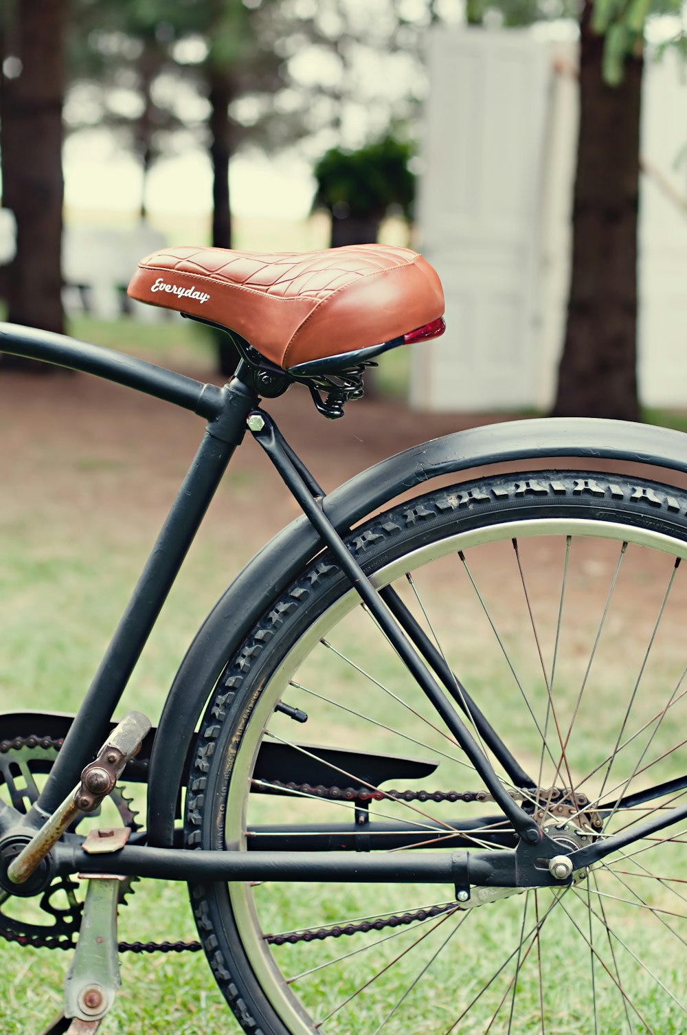 close view of bike with brown saddle