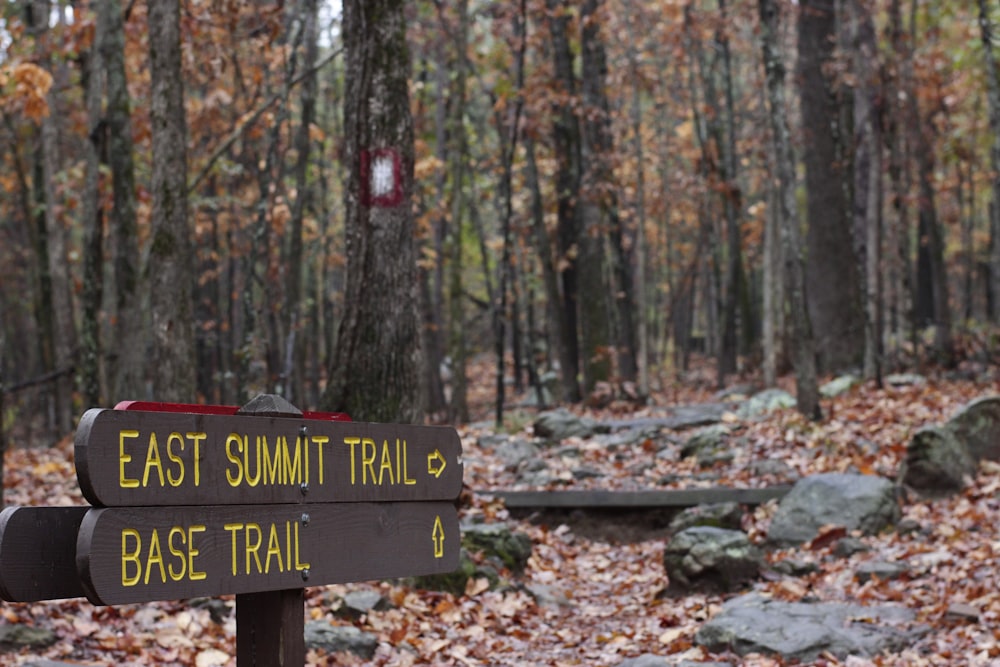 Sinalização da East Summit Trail