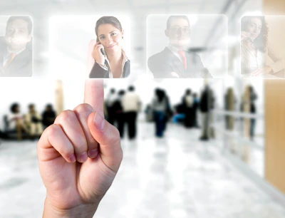 Visual of the Pro plan interface displaying multi-user access for up to three professionals with reception support.