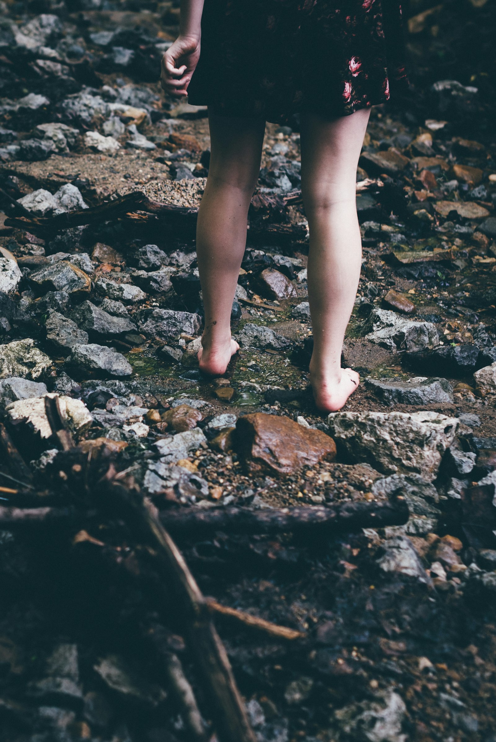 Nikon D750 + Nikon AF-S Nikkor 50mm F1.4G sample photo. Woman standing on rocks photography