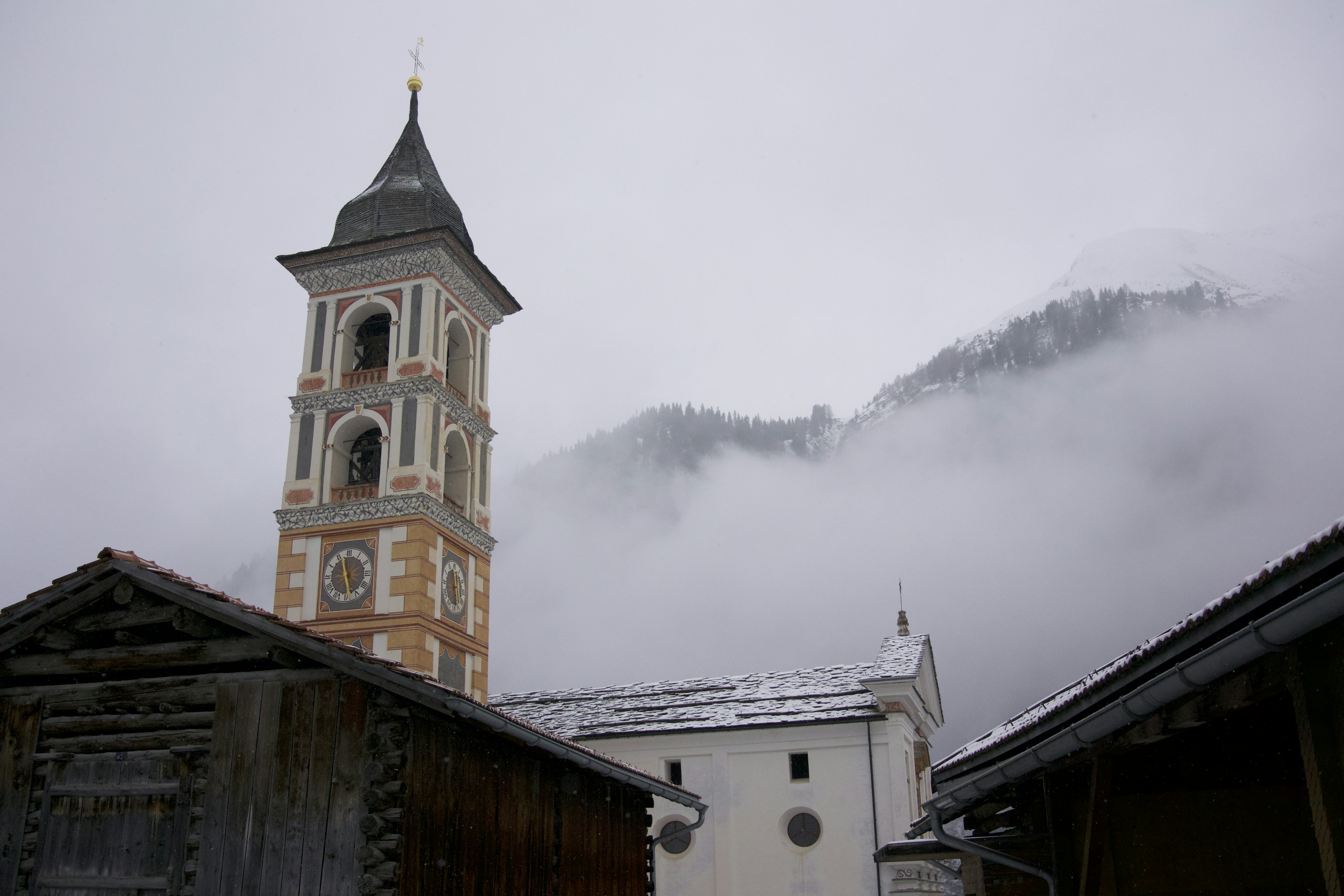 Free Unsplash photo from Simon Caminada