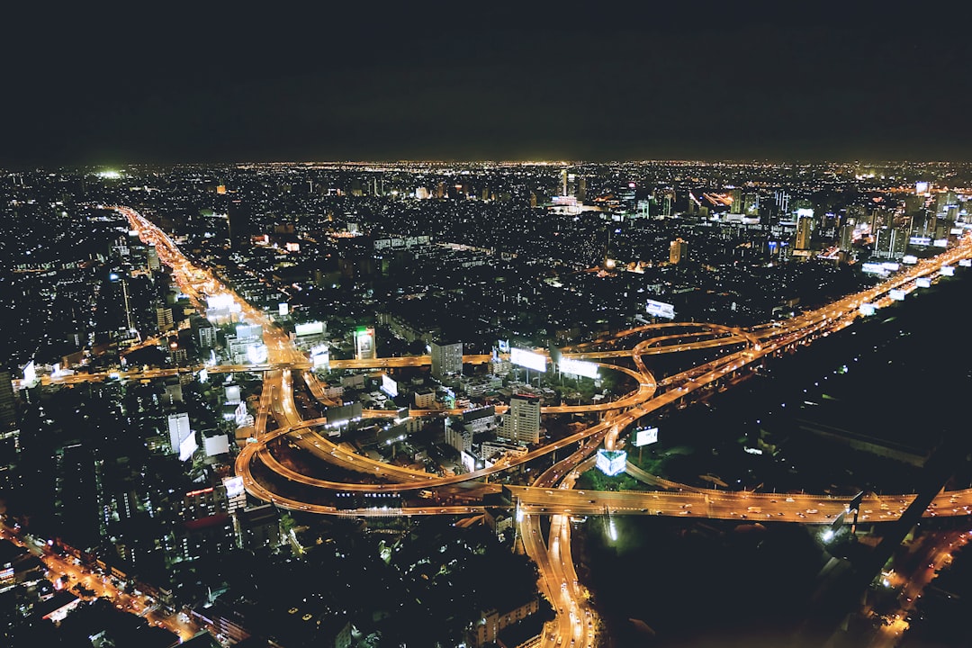 photo of Thanon Phaya Thai Skyline near Lumphini Park