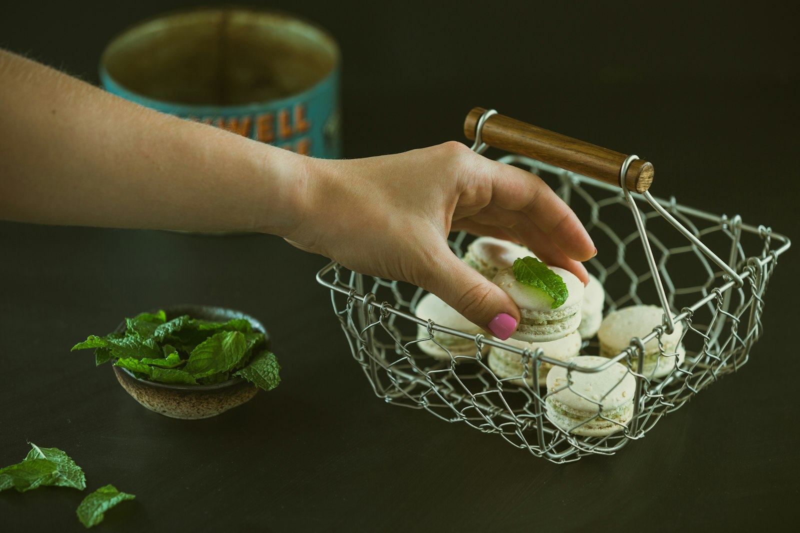 Canon EOS 5D Mark III + Canon EF 70-200mm F2.8L USM sample photo. Person holding round cookie photography